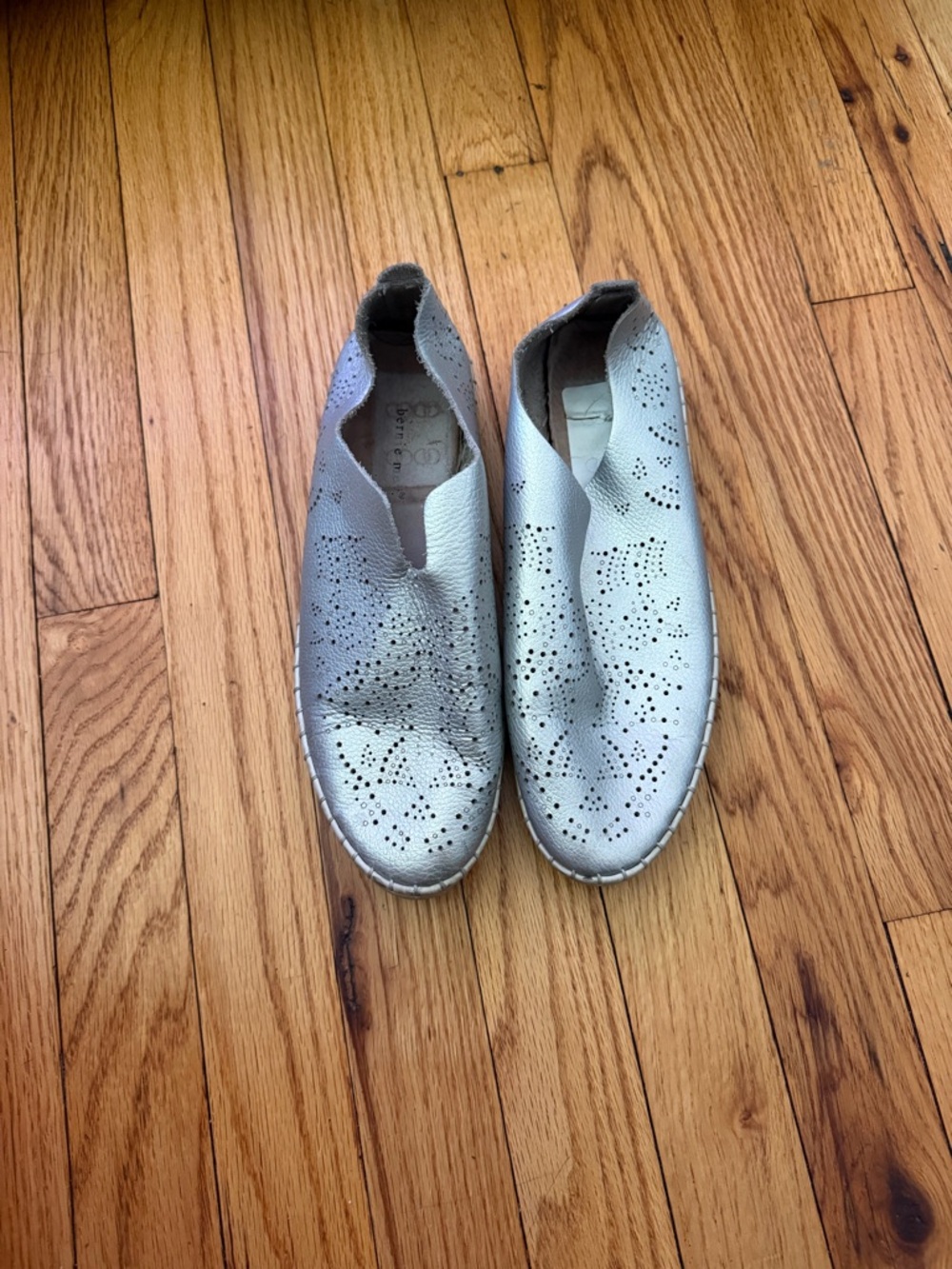 Bernie Mev Leather Perforated SlipOn Silver Metallic Sneaker ballet moccasin 41
